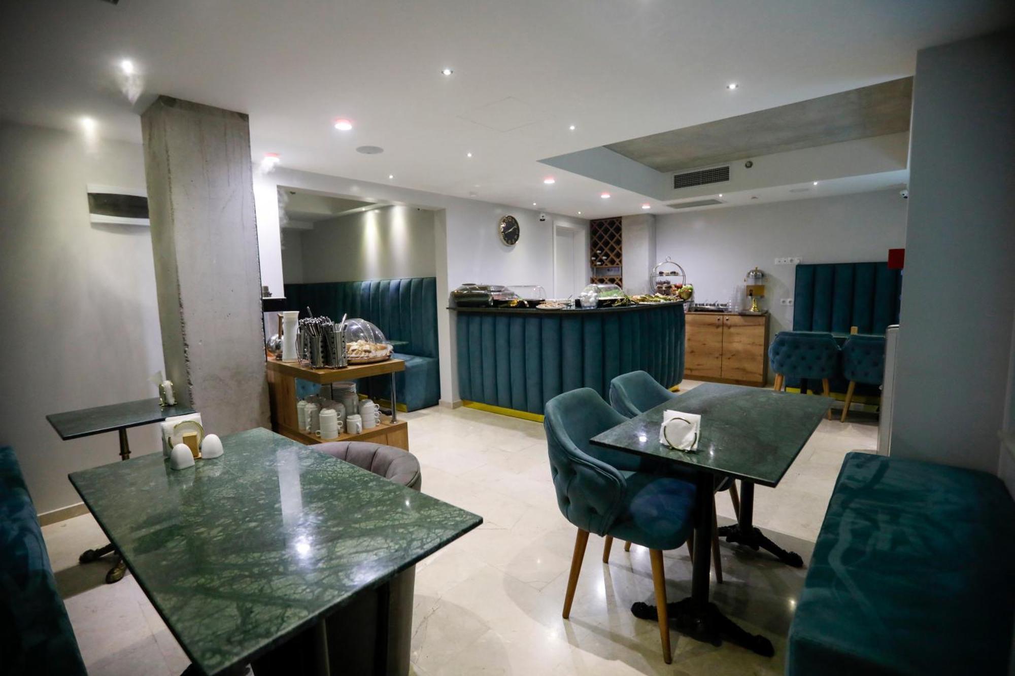 M 1 T Hotel Tbilisi Eksteriør billede