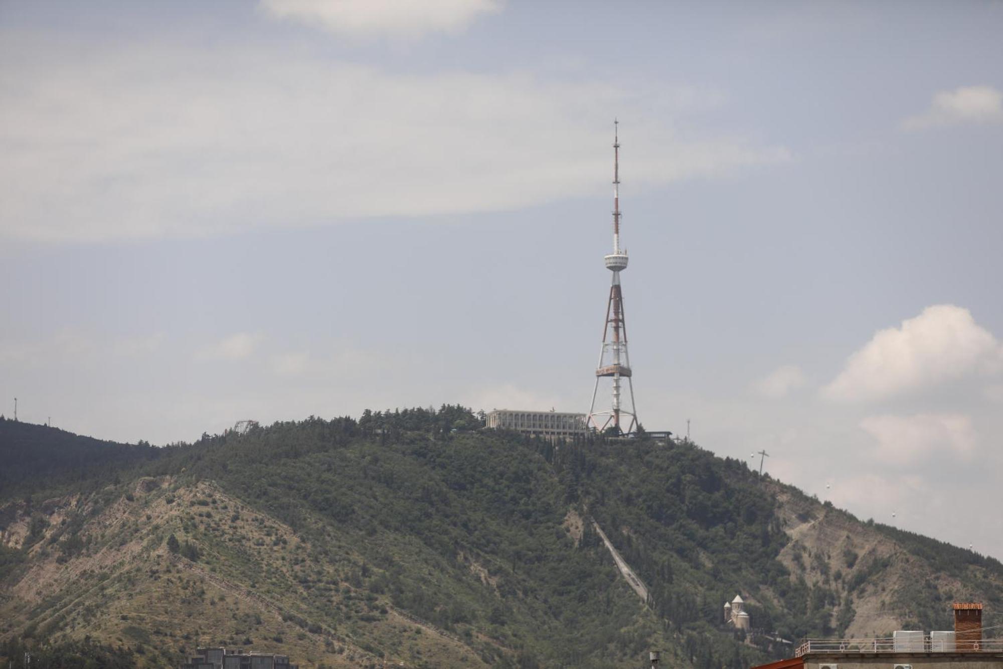 M 1 T Hotel Tbilisi Eksteriør billede