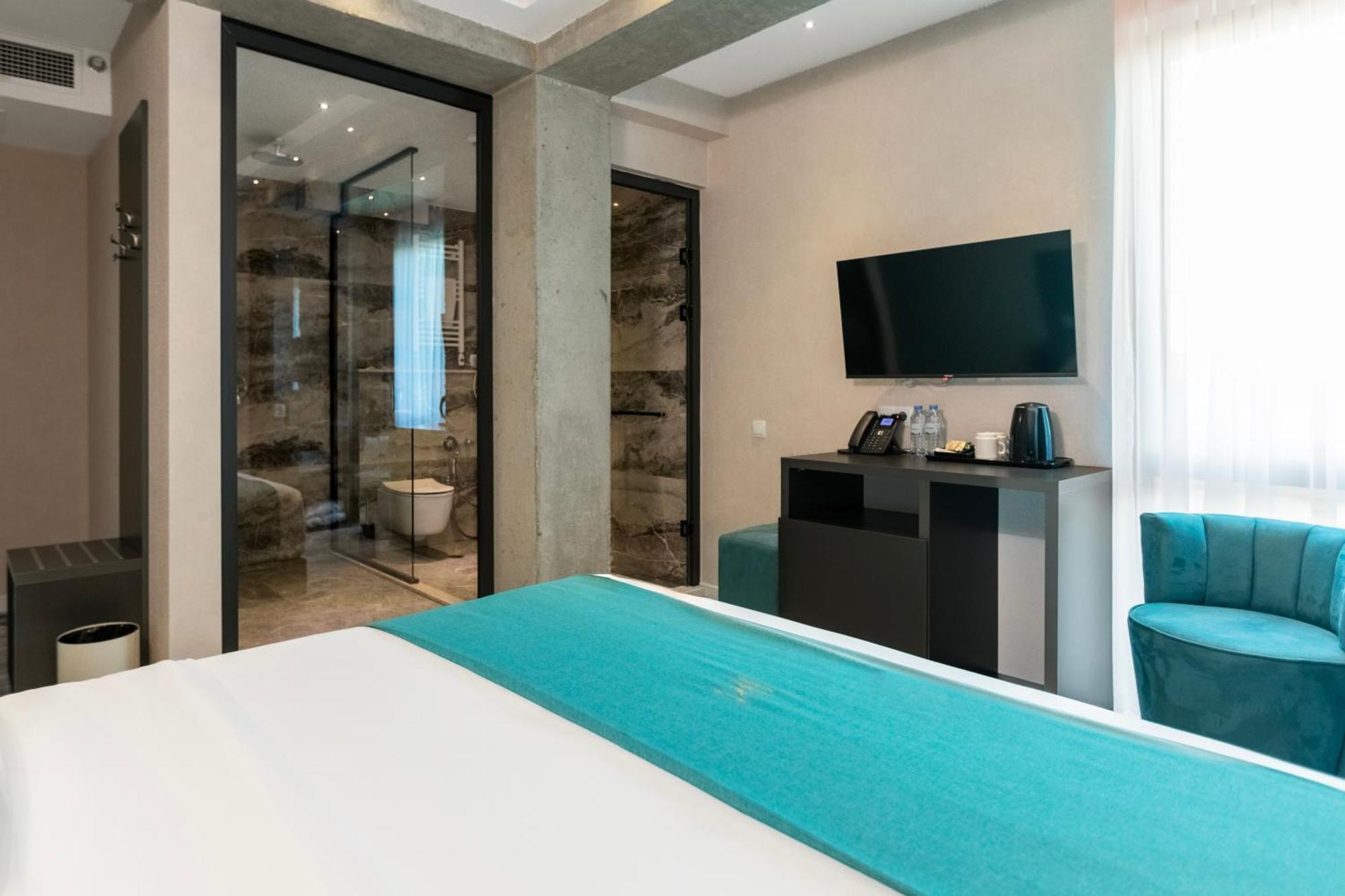 M 1 T Hotel Tbilisi Eksteriør billede