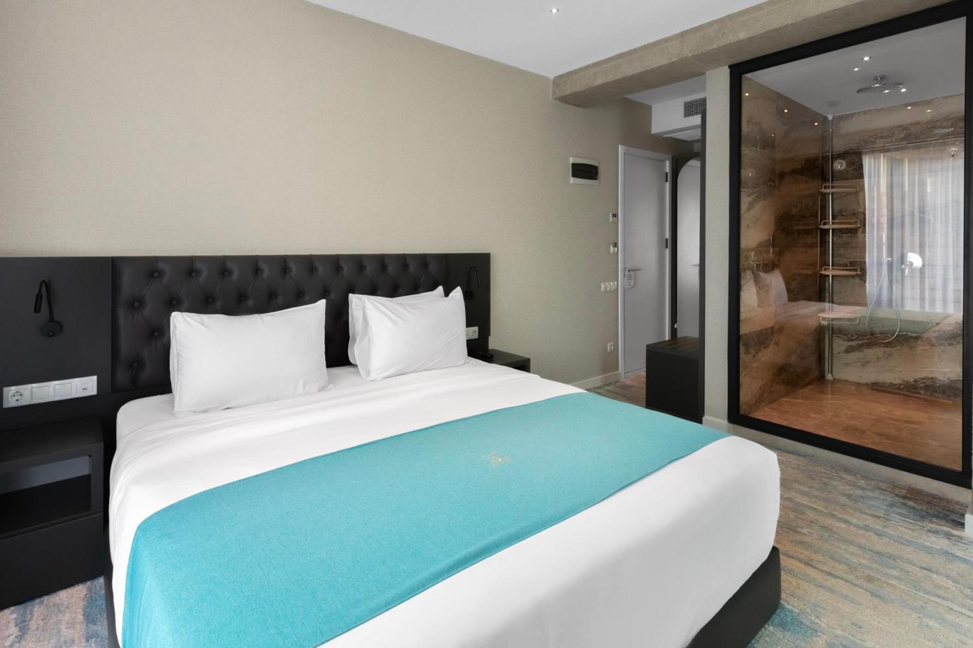 M 1 T Hotel Tbilisi Eksteriør billede