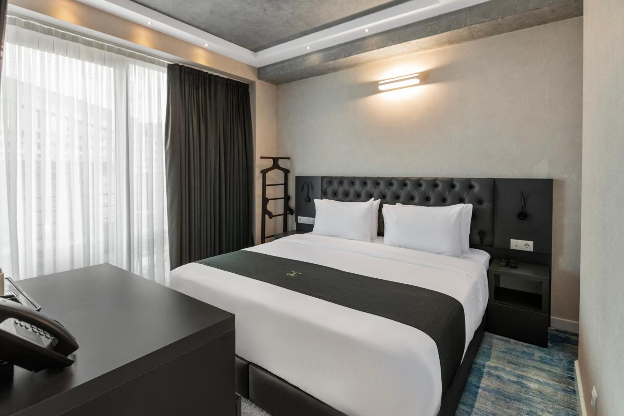 M 1 T Hotel Tbilisi Eksteriør billede