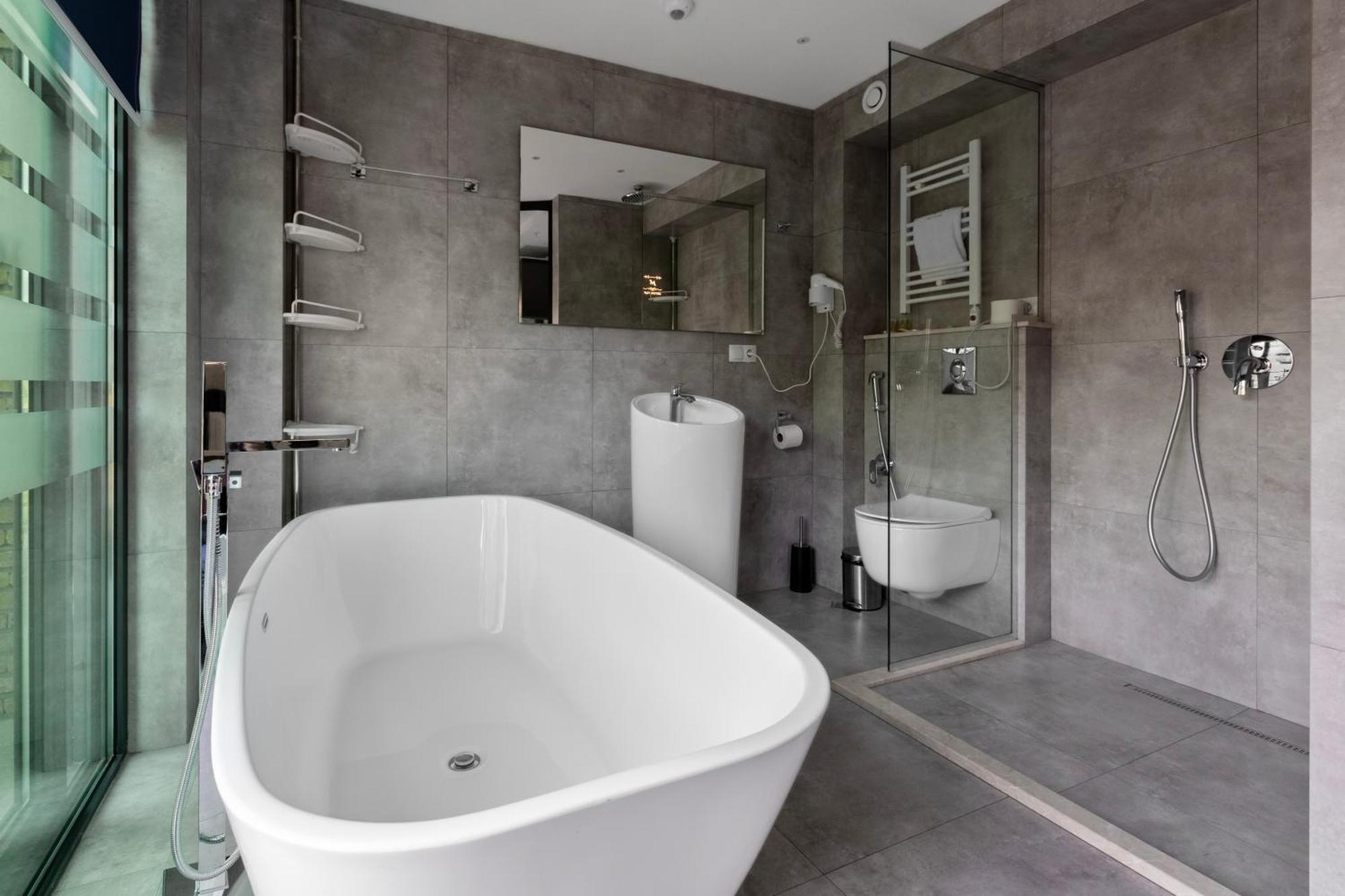 M 1 T Hotel Tbilisi Eksteriør billede