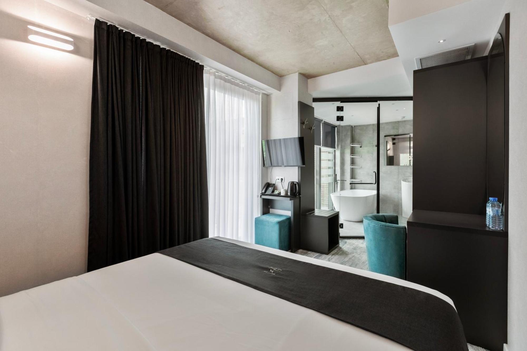 M 1 T Hotel Tbilisi Eksteriør billede