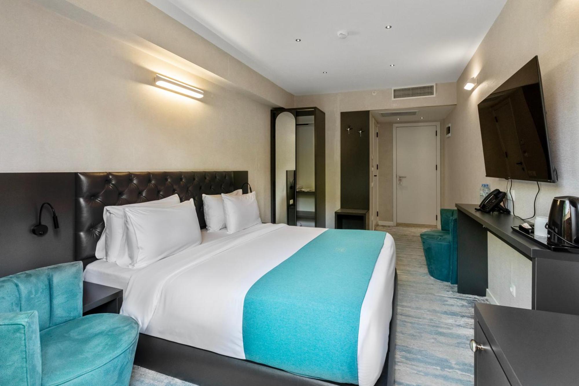 M 1 T Hotel Tbilisi Eksteriør billede