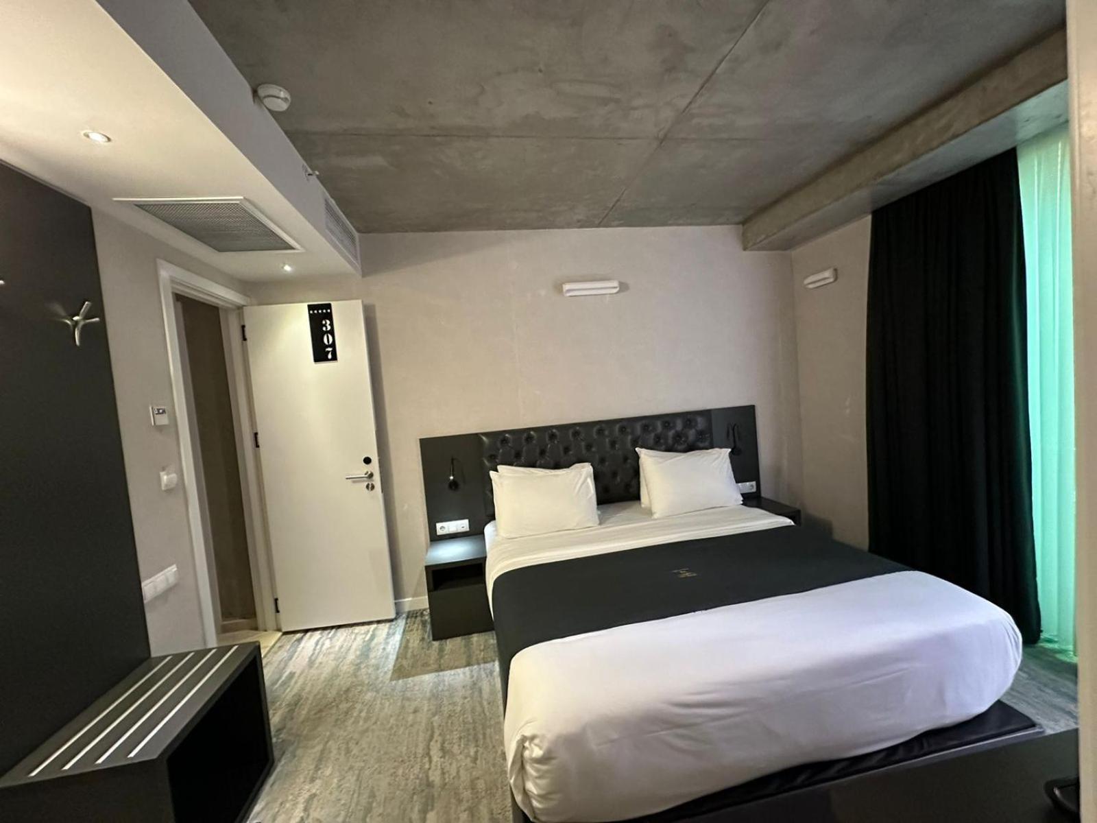 M 1 T Hotel Tbilisi Eksteriør billede